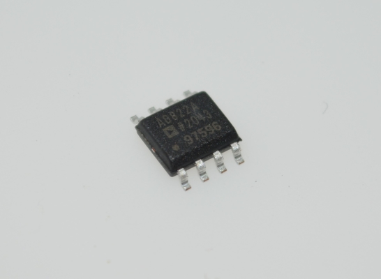 AD822ARZ Amplificatore di strumentazione di precisione 1nA Corrente di bias 0.3μV/°C Drift SOIC-8 2.2-18V -40°C a +125°C