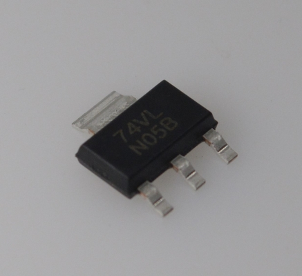 LM1117IMPX-3.3 Regolatore LDO a 3.3V a uscita fissa 800mA Bassa caduta di tensione (1.2V) Alta precisione (±2%) Protezione termica e di corrente Pacchetto SOT-223 Stabile con condensatori ceramici