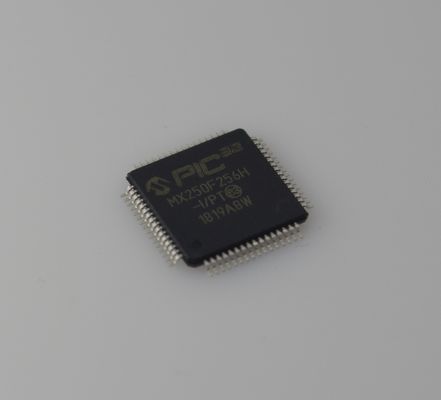 PIC32MX250F256H-I/PT MCU a 32 bit ad alte prestazioni con 256KB Flash 64KB RAM Velocità 50MHz USB OTG Basso consumo e periferiche robuste per progetti embedded