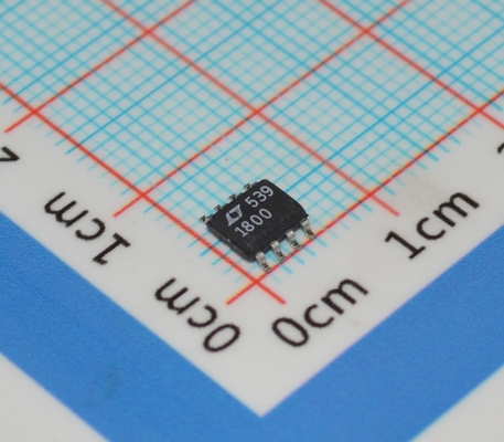 LT1800CS8#PBF Op Amp 100MHz Gain BW 450V/μs Slew Rate 3.5nV/√Hz Rumore 2.7-12.6V Supply Rail-to-Rail I/O 8-Pin SOIC -40°C a 85°C Potenza bassa