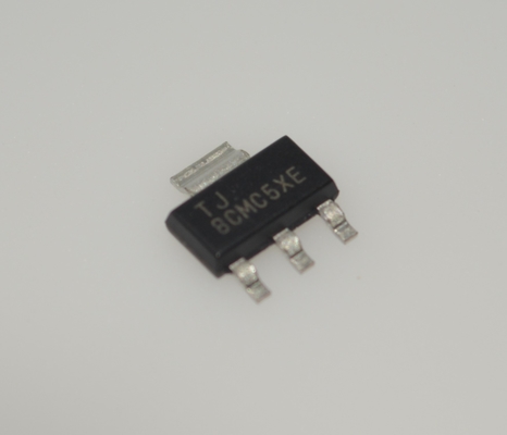 TLV1117LV33DCYR 800mA LDO 3.3V Fissato Output 1% Precisione Basso Voltaggio di abbandono Sovracorrente e protezione termica -40°C a 125°C Stabile con condensatori ceramici SOT-223 Pacchetto