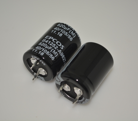 B41252A9827M000 EPCOS/TDK Induttore a nucleo di ferrite da 820nH, tolleranza 10%, corrente di saturazione 7.8A, corrente termica 9.5A, da -55°C a +150°C, conforme a RoHS, grado automotive, certificato AEC-Q200