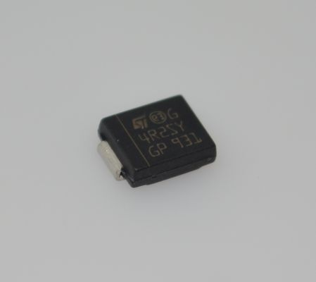 Rettificatore di potenza ultra veloce 75ns STTH4R02SY 4A 200V Vf molto basso e Qrr Alta temperatura AEC-Q101 Qualificato libero da alogeni ESD DPAK robusto