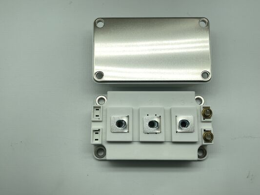 SKM400GB12E4 1200V 400A Modulo IGBT Basso Vce(sat) Elevata Robustezza ai Cortocircuiti Basse Perdite di Commutazione Elevato Isolamento Grado Industriale Per Azionamenti Motore e UPS Industriali