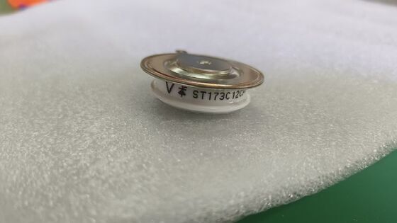 Modulo IGBT VS-ST303C12CFK0 1200V 300A Bassa Vce(sat) Basse Perdite Alta Robustezza NTC Integrato Commutazione Veloce Per Azionamenti Industriali e Inverter UPS