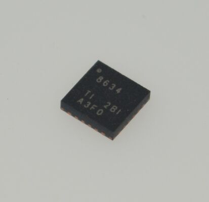 ADS8634SRGER ADC a 12 bit 4 canali 1MSPS Ingresso programma SPI (±12 V/0-10 V) rif interno 2,5 V-5 V VQFN-24 per uso industriale