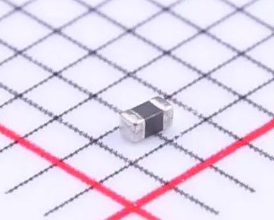 BLM15AG221SN1D 220Ω Perla di ferrite 0402 (1005 Metrico) 1A Corrente nominale Alta impedenza@100MHz, Ampia temperatura -55°C a +125°C AEC-Q200