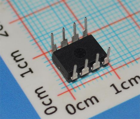 AD820AN 5MHz Precision Op Amp, ±18V di alimentazione, 3mV Offset, 1μA Bias Current, DIP-8, da -40°C a +85°C