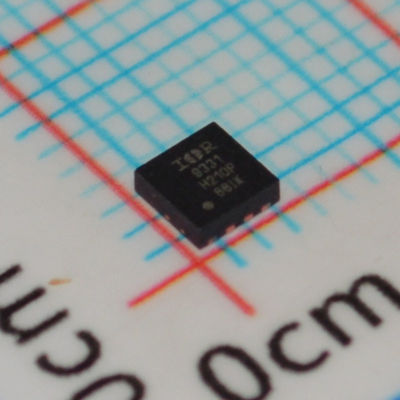 IRFHM9331TRPBF 30V Dual N+P MOSFET 5.3A/3.7A 0,045Ω/0,075Ω Rds(on) DFN-10 175°C AEC-Q101