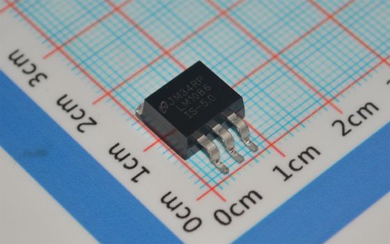 LM1086IS-5.0 Regolatore LDO 5V 1.5A ±1% Precisione, Dropout 1V TO-263 Protezione Termica -40°C a +125°C