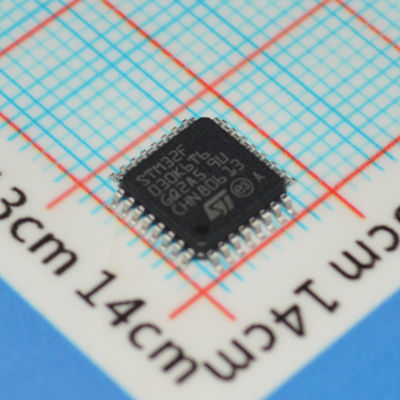 STM32F030K6T6 48MHz Cortex-M0 MCU 32KB Flash 4KB RAM 12-bit ADC 16 GPIO LQFP-32 2.4-3.6V -40°C a +85°C Redditizio