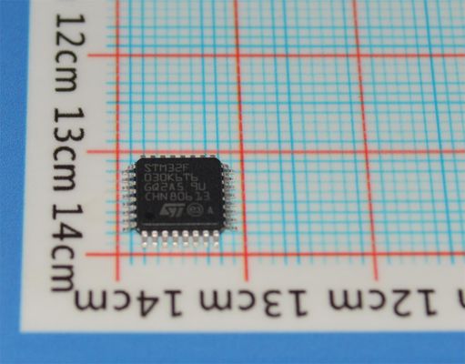 STM32F030K6T6 48MHz Cortex-M0 MCU 32KB Flash 4KB RAM 12-bit ADC 16 GPIO LQFP-32 2.4-3.6V -40°C a +85°C Redditizio