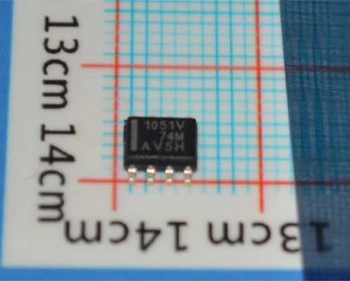 TCAN1051VDQ1 Ricetrasmettitore CAN FD 5V 5Mbps Velocità Dati Flessibile ±58V Protezione da Guasto I/O Logica 1.8V-5V SOIC-8 -40°C a +125°C AEC-Q100 Grado 1