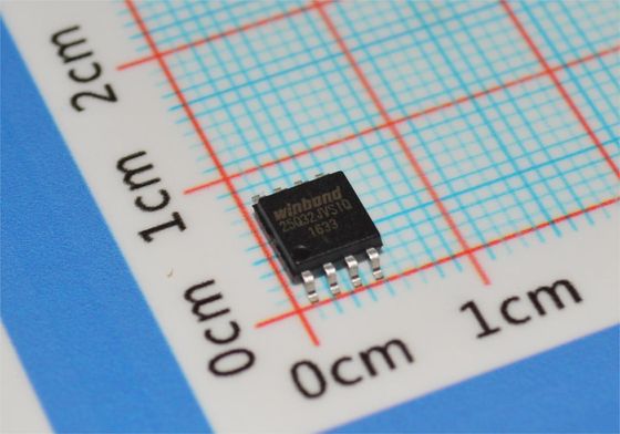 W25Q32JVSSIQ Flash SPI 32Mb 104MHz Clock 100K cicli di cancellazione SOIC-8 2.7-3.6V -40°C a +85°C