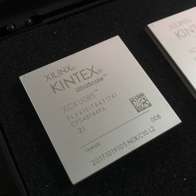 XCKU085-2FLVA1517I FPGA Kintex UltraScale con 6.8M celle logiche, ricetrasmettitori a 16 Gbps, 1517-Pin FCBGA, da -40°C a +100°C