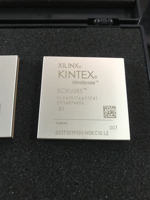 XCKU085-2FLVA1517I FPGA Kintex UltraScale con 6.8M celle logiche, ricetrasmettitori a 16 Gbps, 1517-Pin FCBGA, da -40°C a +100°C