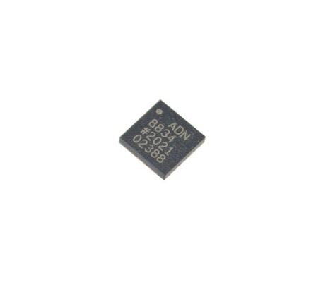 ADN8834ACPZ-R7 3A Controller TEC ±2.5°C Stabilità Alimentazione 2.7-5.5V Interfaccia I2C LFCSP-32 -40°C a +85°C