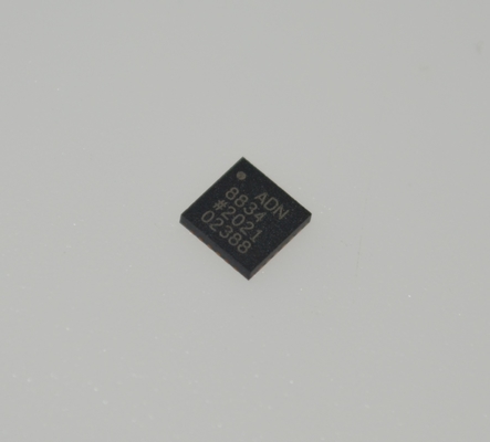 ADN8834ACPZ-R7 3A Controller TEC ±2.5°C Stabilità Alimentazione 2.7-5.5V Interfaccia I2C LFCSP-32 -40°C a +85°C