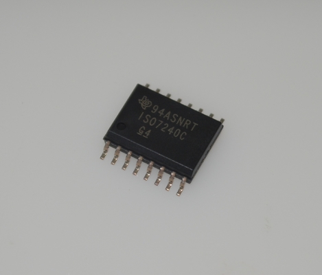 Isolatore digitale a 4 canali ISO7240CDWR con velocità di 100 Mbps, CMTI elevato (50 kV/µs), ampia gamma di alimentazione (3V-5.5V), basso consumo energetico, robusta protezione ESD e package SOIC-16
