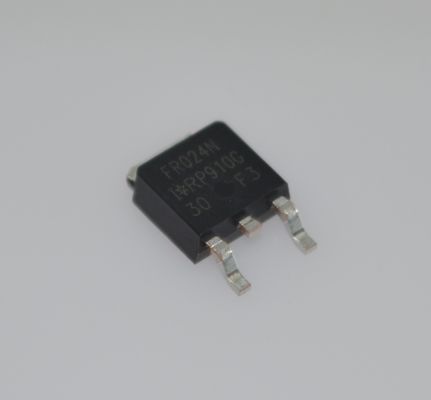 IRFR024NTRPBF MOSFET a canale N da 55V 24A con RDS(on) ultra-basso di 0,028Ω, velocità di commutazione rapida, testato al 100% in valanga, package DPAK compatto, senza piombo e conforme a RoHS