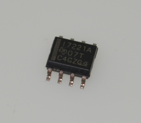 Isolatore Digitale ISO7221ADR 1-Canale 150Mbps High-Speed 3kVrms Isolamento 3.1ns Ritardo 2.7-5.5V Ampia Tensione -40°C a +125°C Package SOIC-8