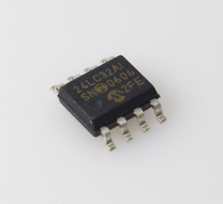 24LC32A-I/SN EEPROM I2C da 32K Velocità 400kHz 1M cicli di scrittura Gamma 2.5-5.5V 64 byte per pagina Grado industriale Basso consumo RoHS Conforme Pacchetto compatto SOIC-8