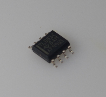 TL081CDR Amplificatore Operazionale ad Alta Velocità con Ingresso JFET, Banda 3MHz, Velocità di Slew 13V/µs, Basso Rumore, Ampia Alimentazione ±18V, Ingresso ad Alta Impedenza e Intervallo di Temperatura Industriale per Circuiti Analogici di Precisione