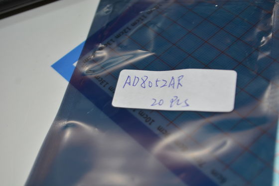 AD8052AR Alta velocità 300MHz Op Amp Basso rumore 4.5nV/√Hz 5V Operazione Ferrovia-ferrovia Output Basso distorsione e 160mA Output Drive per video/ADC buffer