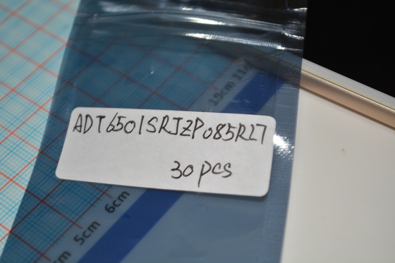 ADT6501SRJZP085RL7 Interruttore di temperatura di precisione 85°C ±0,5°C Precisione 2.7V-5,5V Fornitura 6μA Potenza ultra-bassa uscita a scarico aperto SOT-23 Pacchetto per IoT/Dispositivi portatili