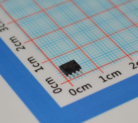 FM24CL64B-GTR 64Kb F-RAM I2C con 100 trilioni di cicli di scrittura, tempo di accesso 150ns, velocità 1MHz, funzionamento 2.7-3.6V, temperatura industriale e TSSOP a 8 pin
