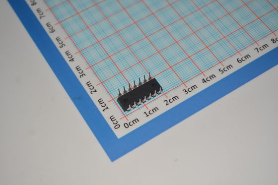 IR2110PBF Driver High/Low Side con capacità di 600V, 2.5A di picco in uscita, alimentazione 10V-20V, commutazione a 120ns, protezione UVLO e package PDIP compatto