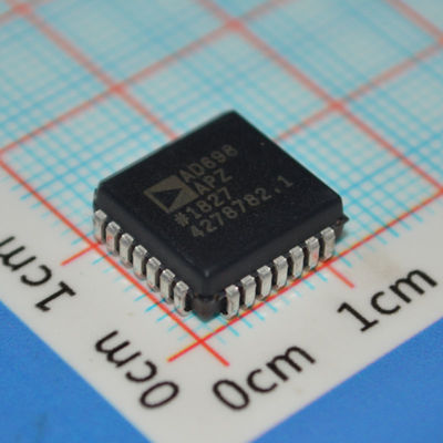 AD698APZ LVDT Signal Conditioner ±12V a ±15V Funzionamento 20kHz Larghezza di banda 0,25% Linearità Alimentazione singola/doppia Intervallo di temperatura industriale per posizionamento e controllo del movimento