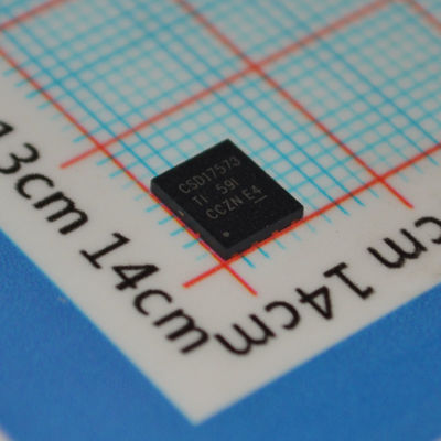 CSD17573Q5BT 40V MOSFET NexFETTM N-Channel con 1.7mΩ RDS ((on) 75A Corrente 175°C Basso Qg 5mm×6mm SON Pacchetto AEC-Q101 Design qualificato e privo di piombo