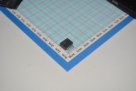 Convertitore buck LM2595S-ADJ regolabile 1.23V-37V, uscita 3A, carico 150kHz, frequenza 75% efficienza, protezione termica, bassa caduta di tensione, ampio ingresso 4.5V-40V, compatto package TO-263