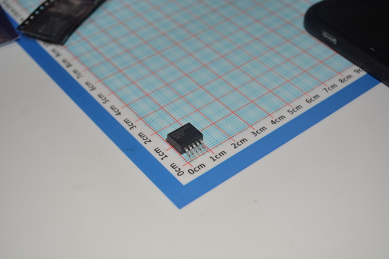 Convertitore buck LM2595S-ADJ regolabile 1.23V-37V, uscita 3A, carico 150kHz, frequenza 75% efficienza, protezione termica, bassa caduta di tensione, ampio ingresso 4.5V-40V, compatto package TO-263