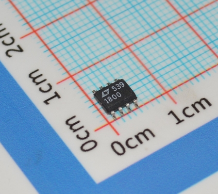 LT1800CS8#PBF Op Amp 100MHz Gain BW 450V/μs Slew Rate 3.5nV/√Hz Rumore 2.7-12.6V Supply Rail-to-Rail I/O 8-Pin SOIC -40°C a 85°C Potenza bassa
