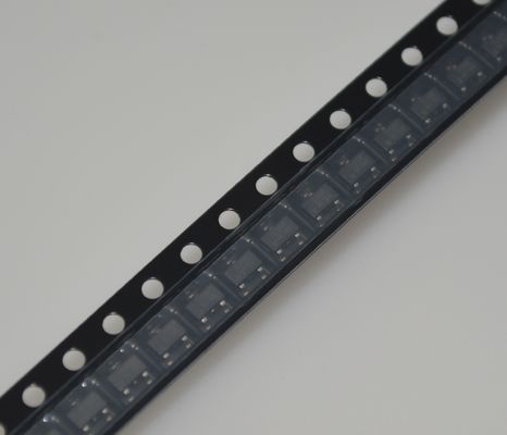 LMH1981MTX/NOPB Generatore di sincronizzazione video 3.3V Funzionamento ±20ps Jitter Genlock and Free Run HD/SD Autodetezione 10-Bit DAC Industrial Temper -40°C a 85°C Pacchetto 14-TSSOP