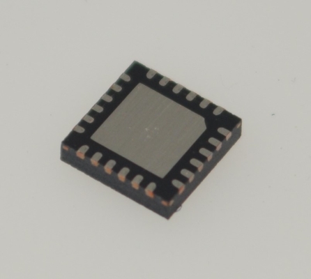 Precision ADS8634SRGER 16-bit Risoluzione 4-Ch Input Ultra-Low Power SPI Comunicazione 2.7-5.5V Fornitura su chip Referenza Compatta 24-QFN per applicazioni industriali