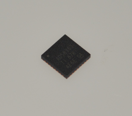 ADS8363SRHBR ADC Risoluzione 16-Bit Velocità di acquisizione 500kSPS Throughput 6 canali di campionamento simultaneo Basso consumo (85mW) Interfaccia parallela ±2.5V Ingresso bipolare Riferimento interno Package QFP a 64 pin