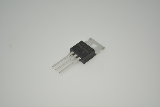 IRFB4227PBF 200V/195A MOSFET con ultra-basso 4.5mΩ Rds ((on) TO-220 Package Drive di livello logico Avalanche Rated Fast Switching High Efficiency Robust Design per sistemi di controllo e alimentazione motore