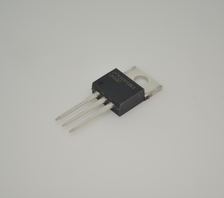 Sensore di temperatura Celsius di precisione LM35DT con uscita lineare +10mV/°C, accuratezza 0,5°C, ampio intervallo da -55°C a +150°C, basso auto-riscaldamento, funzionamento 4-30V, facile calibrazione e package TO-220