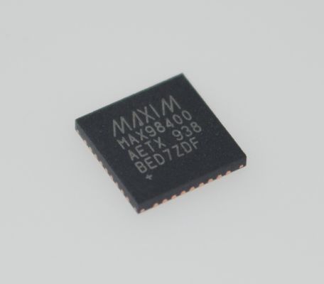 Amplificatore in classe D MAX98400A con uscita da 20W, efficienza del 92%, controllo I2C, boost integrato, avvio in 8ms, protezione completa e rumore di 6,5μV per audio portatile di alta qualità