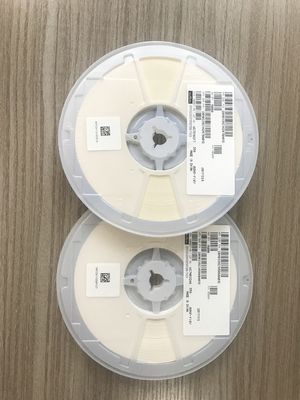 Minuscolo 2.7pF 0402 MLCC Alta Tensione 50V C0G/NP0 Stabilità Alto Q Bassa Perdita Senza Alogeni Imballaggio a Nastro e Rullo per Applicazioni Automotive e Industriali