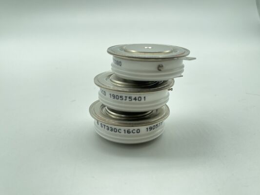 VS-ST330C16C0 1600V 330A Modulo a Mezzo Ponte Basso Vce (sat) Basse Perdite Alta robustezza del corto circuito NTC integrato Per inverter industriali e UPS ad alta potenza