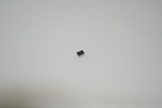 TLV6001IDBVR Amplificatore Operazionale Rail-to-Rail da 1,8V a 5,5V a Basso Consumo 10µA GBW 1kHz Micro SOT-23 Package Per Sensori Alimentati a Batteria e Dispositivi Portatili