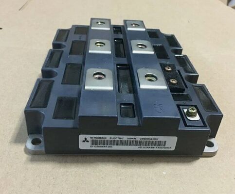 Modulo IGBT ad alta corrente CM900HC-90H 900V 900A Bassa VCE(sat) 2.7V Elevata robustezza ai cortocircuiti Basse perdite di commutazione Alto isolamento Per azionamenti industriali pesanti e Mega UPS