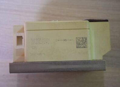 SKKE600/16 1600V 600A Modulo a singolo diodo Ultra-basso VF 1.5V Corrente di sovraccarico elevata 22kA SEMIPACK4 Base isolata eccellente trasferimento di calore Alta affidabilità UL certificato per raddrizzatori e saldature