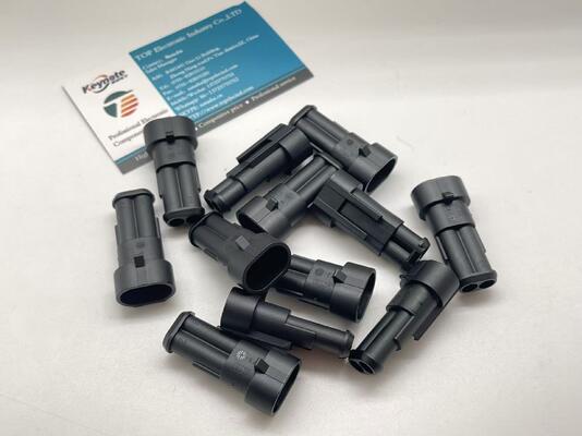 282104-1 Connettore maschio a 2 posizioni, passo 5,0 mm, per cavo-scheda, montaggio verticale a foro passante, schermato, blocco a frizione, polarizzato, UL 94V-0 per alimentatori e controlli industriali