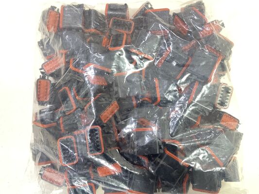 DT06-12SB 12 Posizione 4.19mm Pitch Connector Automotive Receptacle nero Cassa di crimp Wedgelock Chiusura integrata Chiusura IP68 sigillata 13A Rating per i cablaggi ambientali difficili