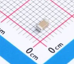 1206B104K101CT – MLCC 1206 case X7R dielettrico 0.1µF ±10% 100V rated basso ESR ampio range -55°C a +125°C perfetto per disaccoppiamento e filtraggio di potenza